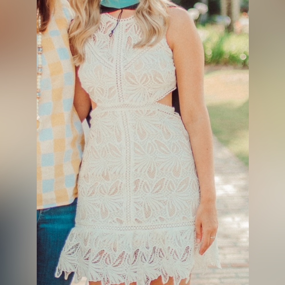 LUSH White lace dress - Size Small
